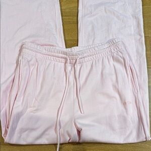 Aritzia Soft Pink Sweatfleece Pants
